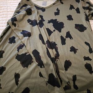 Long sleeved camo top